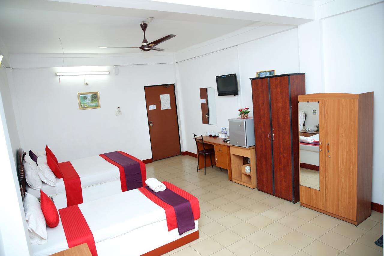 Hotel Nelly Vavuniya Εξωτερικό φωτογραφία