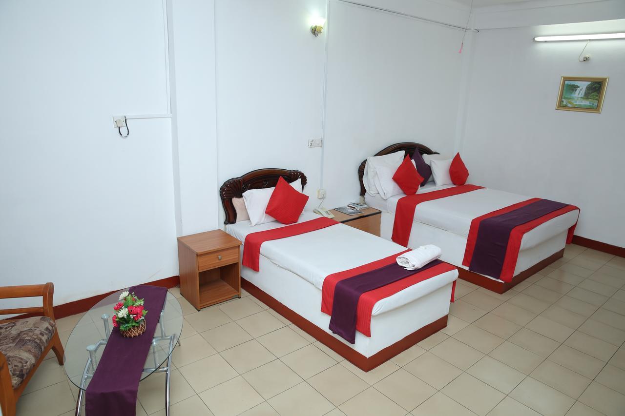 Hotel Nelly Vavuniya Εξωτερικό φωτογραφία